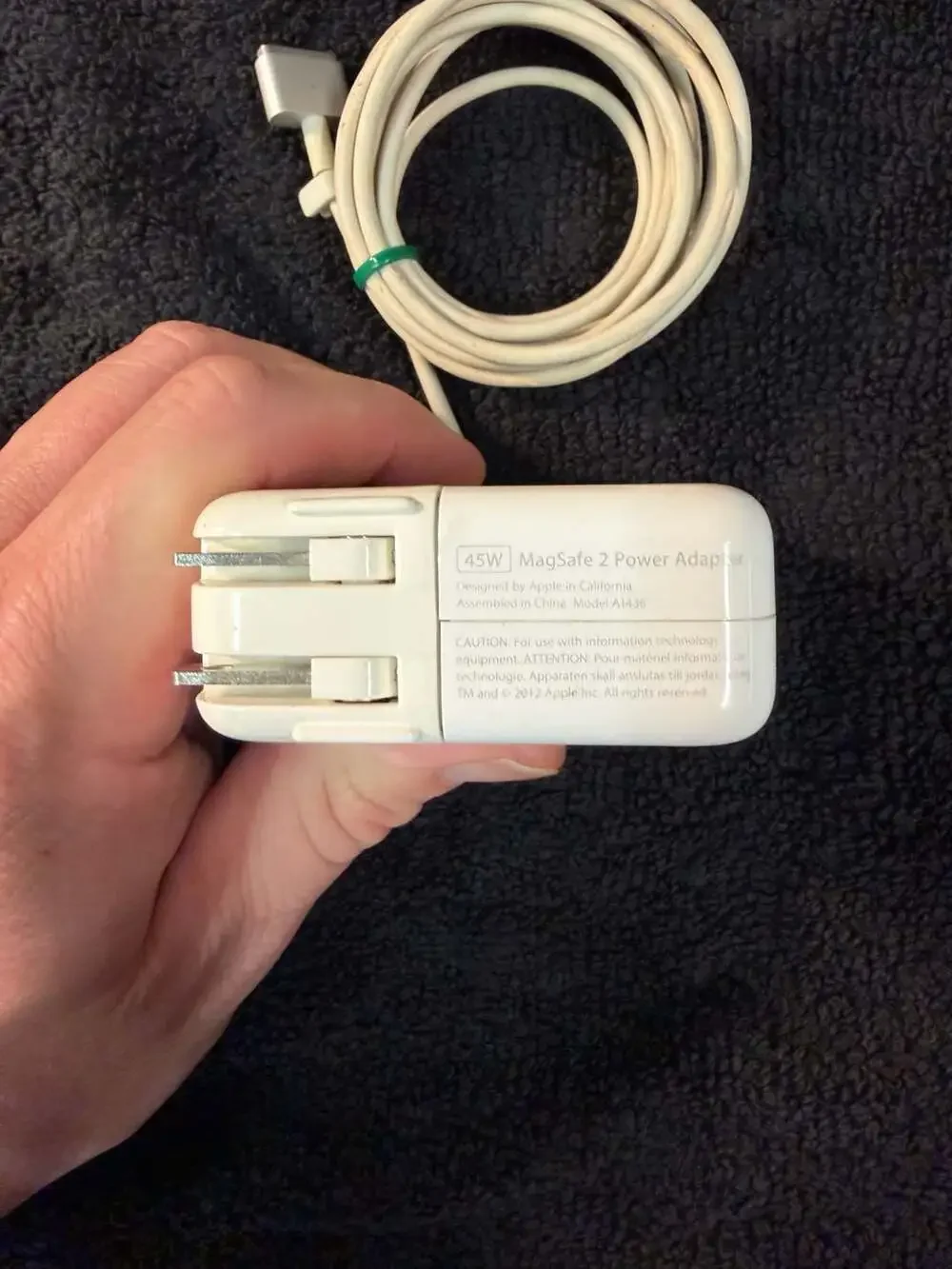 Apple 45W MagSafe 2 Power Adapter Model A1436 for MacBook Air tested